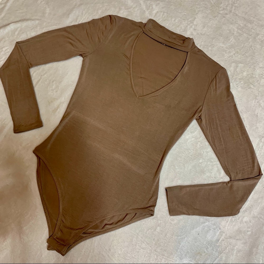 Kendall and Kylie Tan/Beige Bodysuit Size … - Picture 3 of 10
